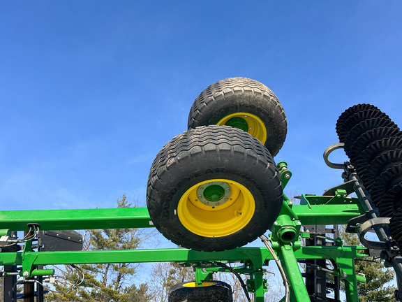 2022 John-Deere 2660VT