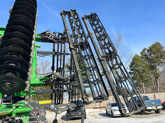 2022 John-Deere 2660VT