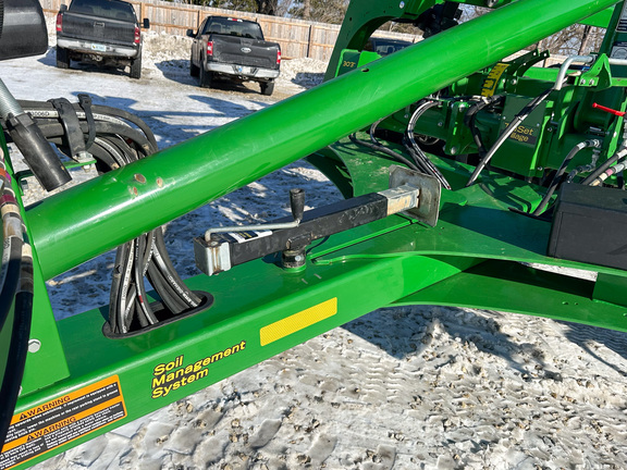 2022 John-Deere 2660VT