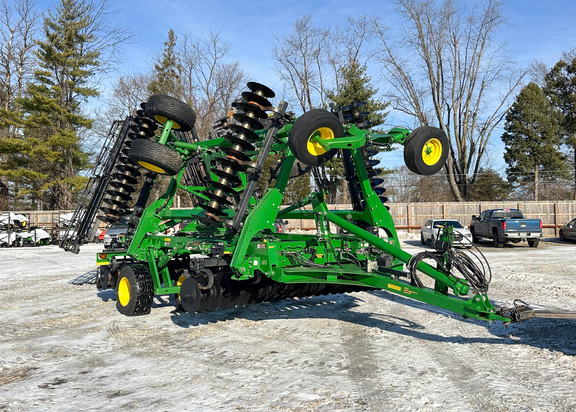 2022 John-Deere 2660VT
