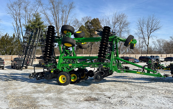 2022 John-Deere 2660VT