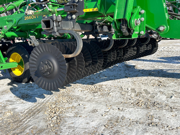 2022 John-Deere 2660VT