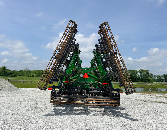 2022 John-Deere 2660VT
