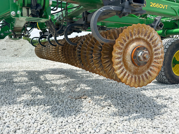 2022 John-Deere 2660VT