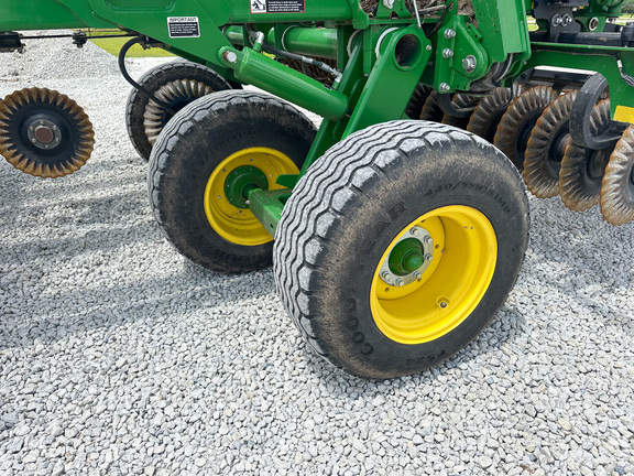 2022 John-Deere 2660VT