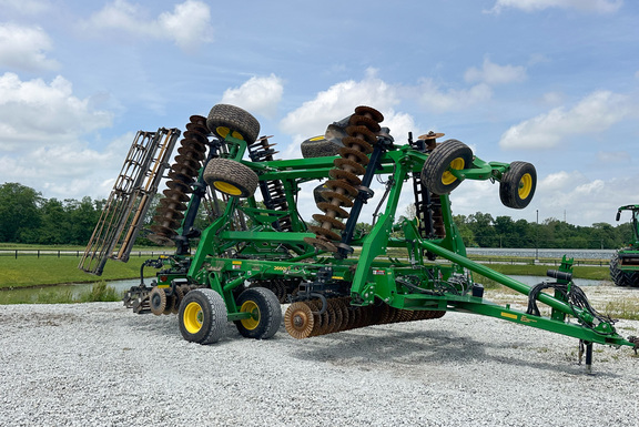 2022 John-Deere 2660VT