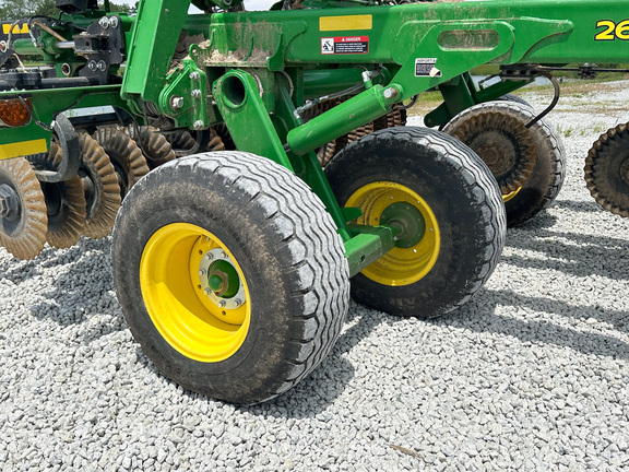 2022 John-Deere 2660VT