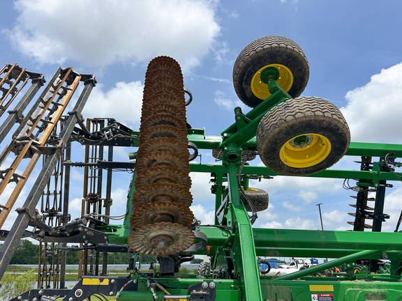 2022 John-Deere 2660VT