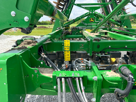2022 John-Deere 2660VT