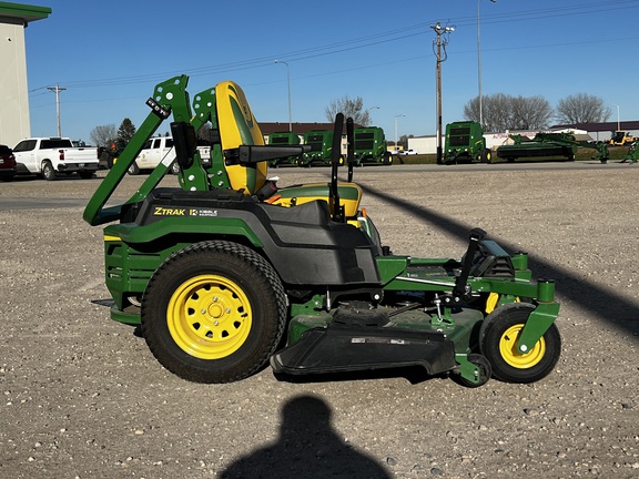 2025 John Deere Z530R - Photo2