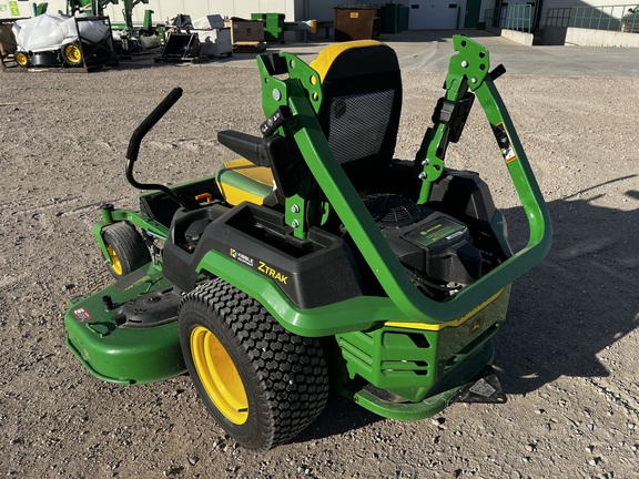 2025 John Deere Z530R - Photo5