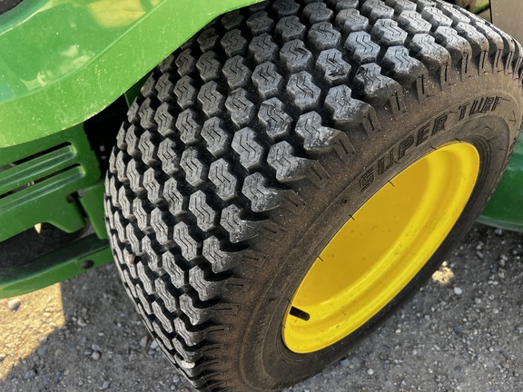 2025 John Deere Z530R - Photo11