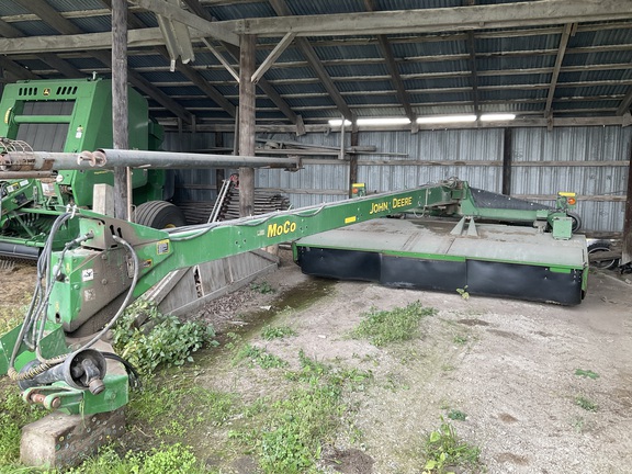 Photo of 2012 John Deere 946