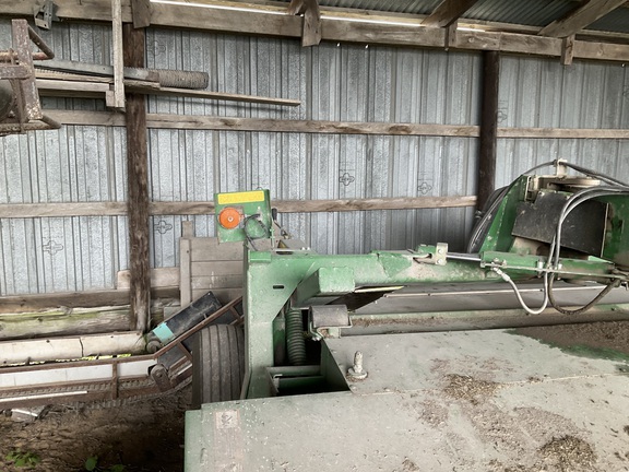 Photo of 2012 John Deere 946