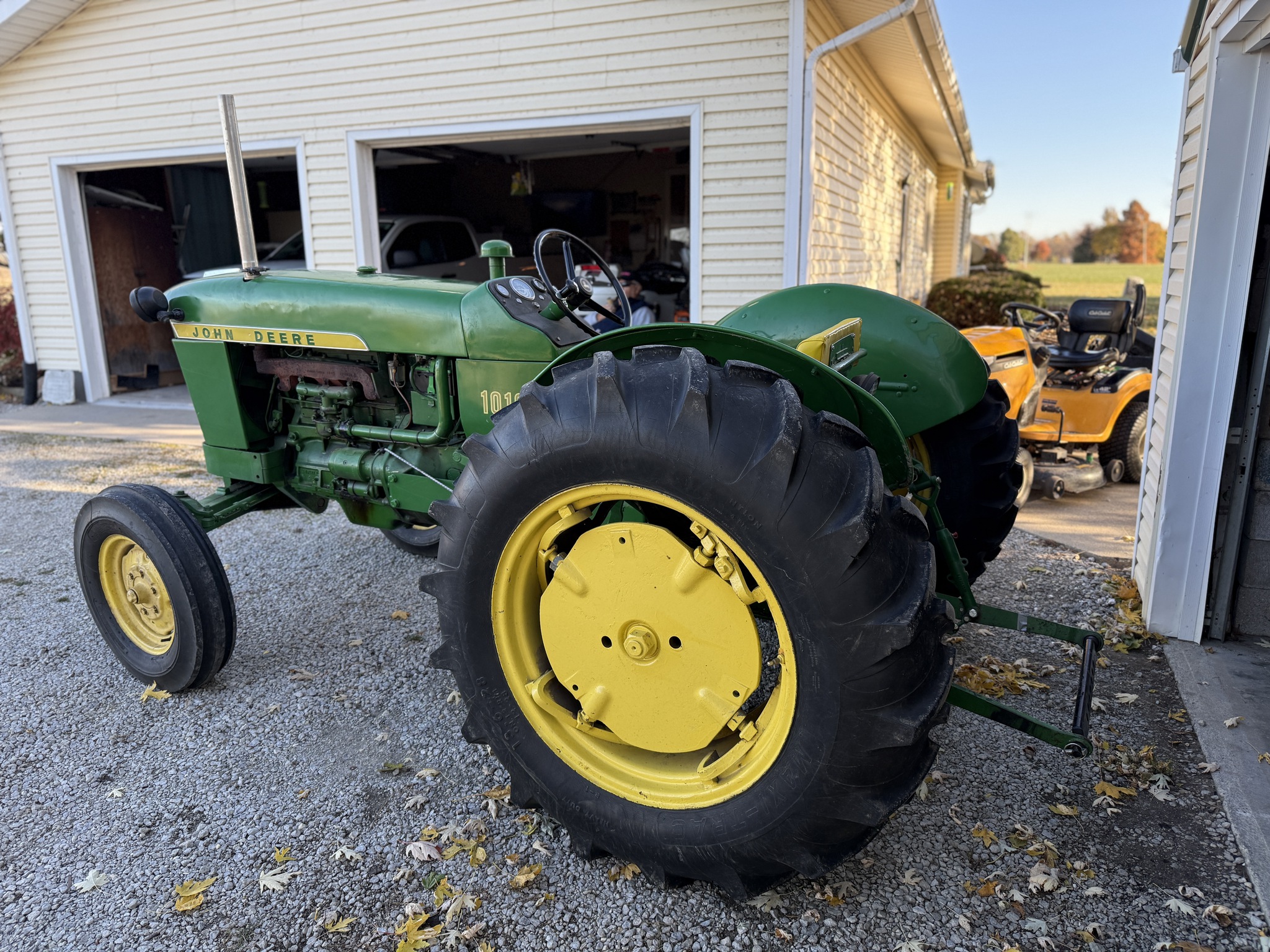 1963 John Deere 1010 Image 3
