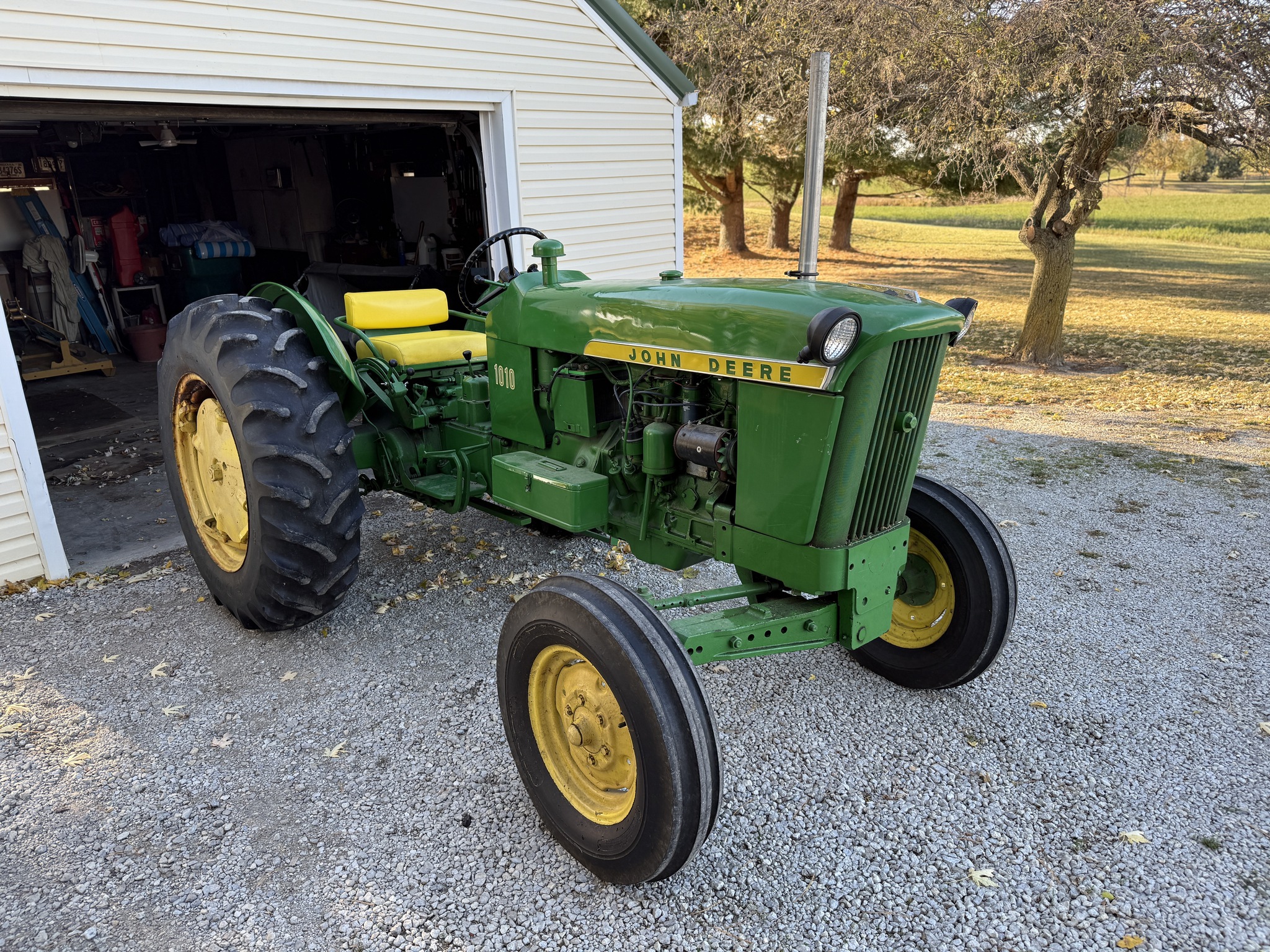 1963 John Deere 1010 Image 8