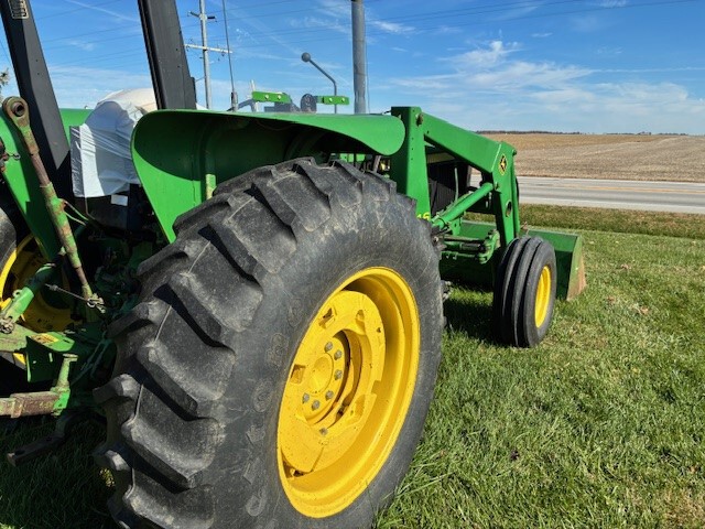 Used 1990 John Deere 2555 Utility Tractors at Koenig Equipment in Greensburg, IN - PhotoXL2