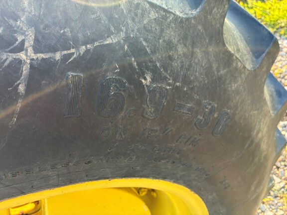 Used 1990 John Deere 2555 Utility Tractors at Koenig Equipment in Greensburg, IN - Photo11