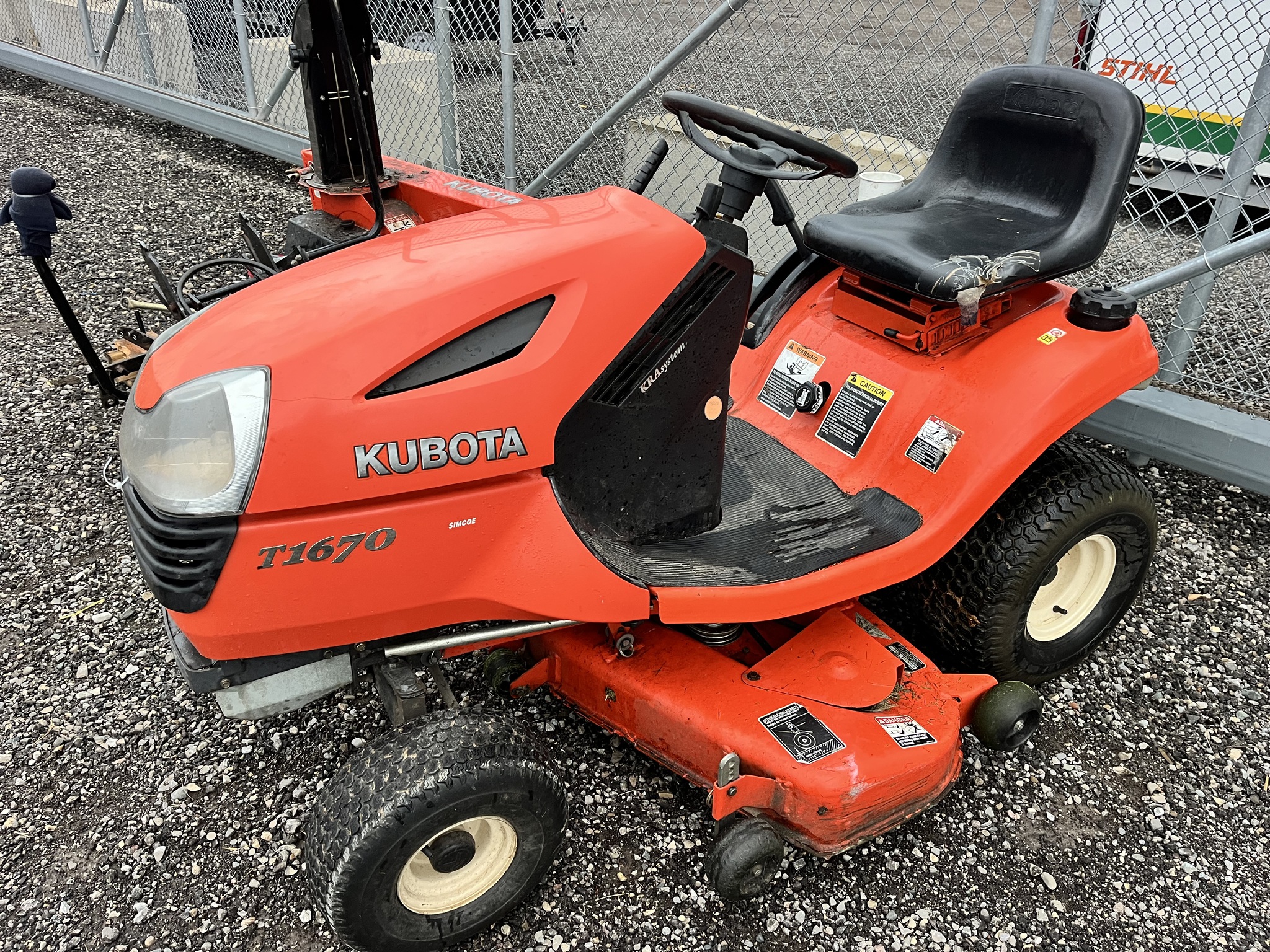 2006 Kubota T1670 Image 2