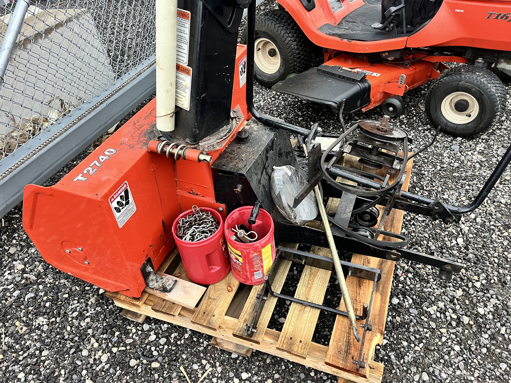2006 Kubota T1670 Image 7