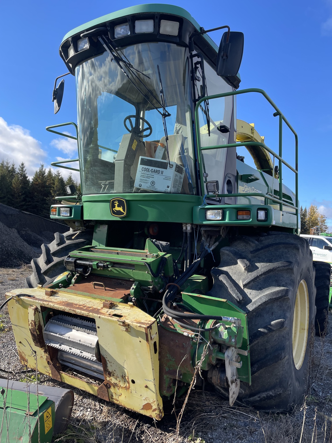 2002 John Deere 7300 Image 7