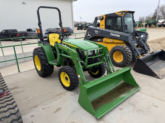 2025 John Deere 3038E - Photo1