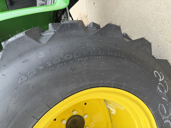 2025 John Deere 3038E - Photo11