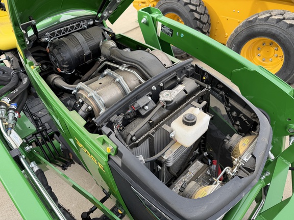 2025 John Deere 3038E - Photo20