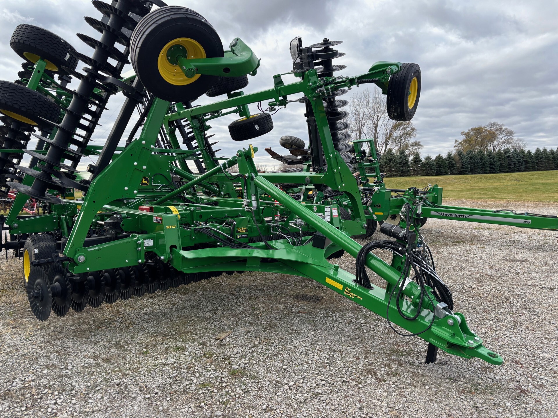 2022 John Deere 2660VT Image 2