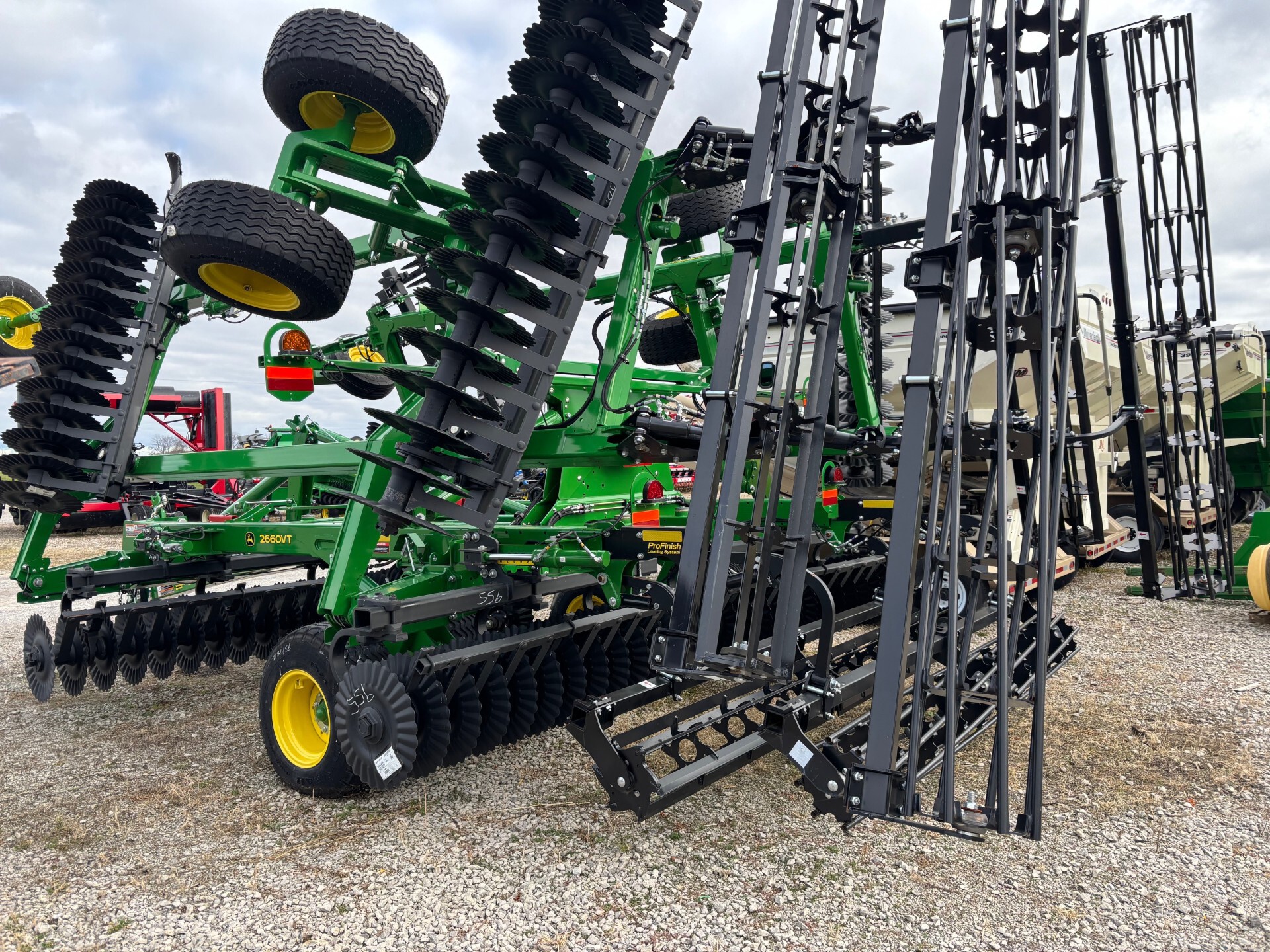 2022 John Deere 2660VT Image 7