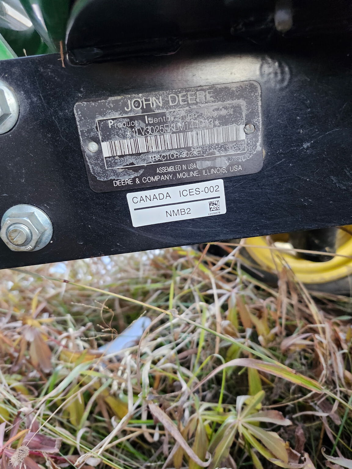 2020 John Deere 3025E Image 2