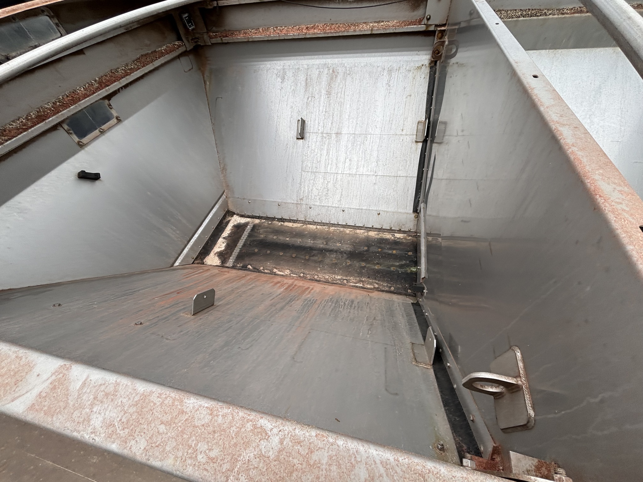 Used 2023 John Deere 800R Self Propelled Applicators at Koenig Equipment in Greenfield, IN - PhotoXL14