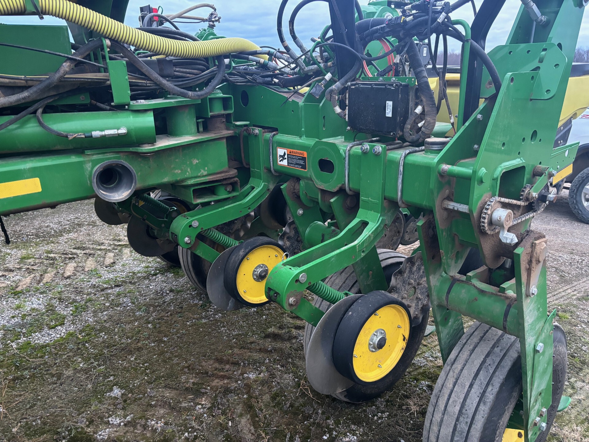 2019 John Deere 1775NT Image 5