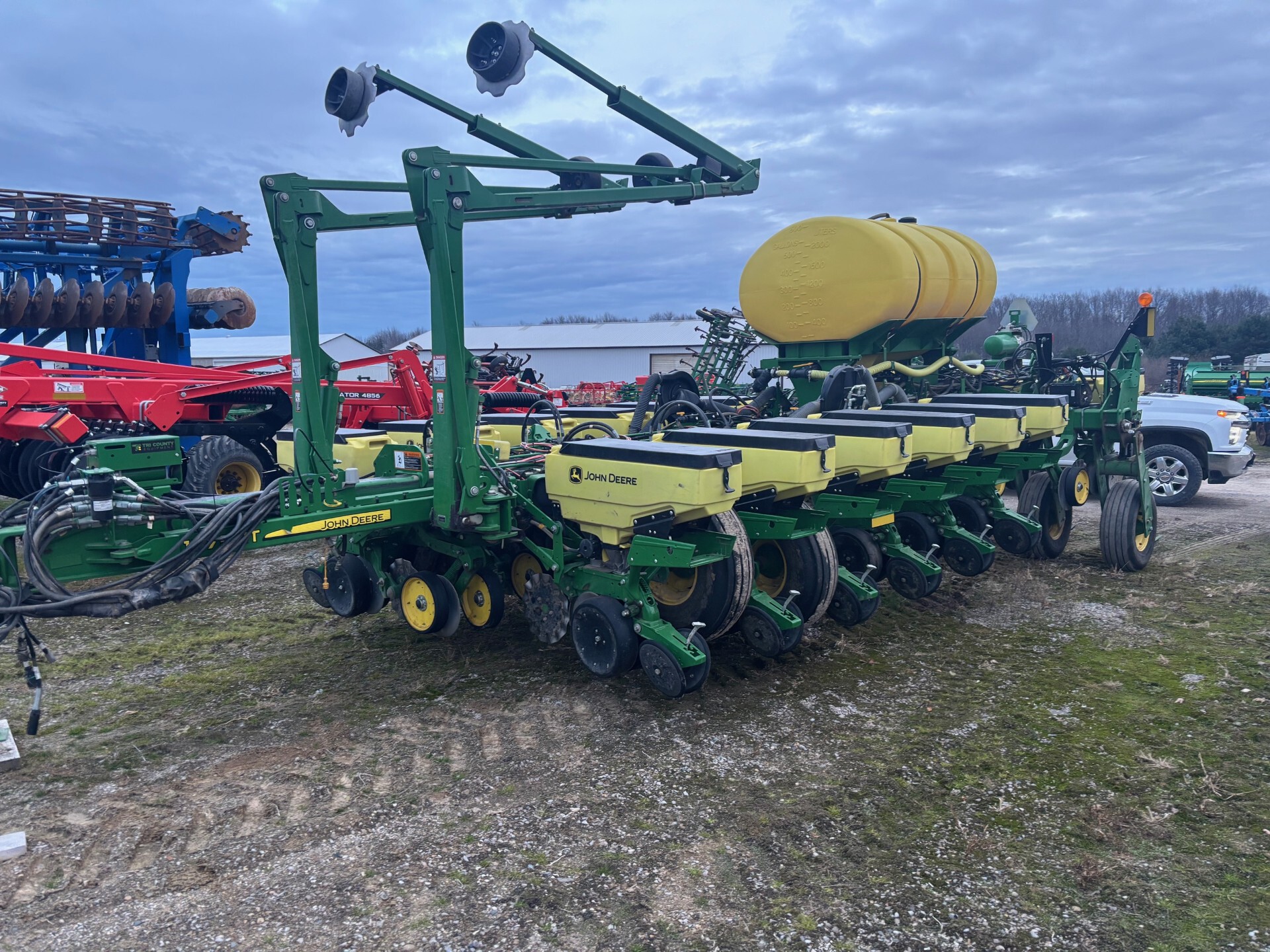 2019 John Deere 1775NT Image 6