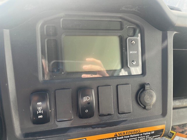  2015 John Deere XUV 825I S4 at Heritage Tractor in West Plains, MO