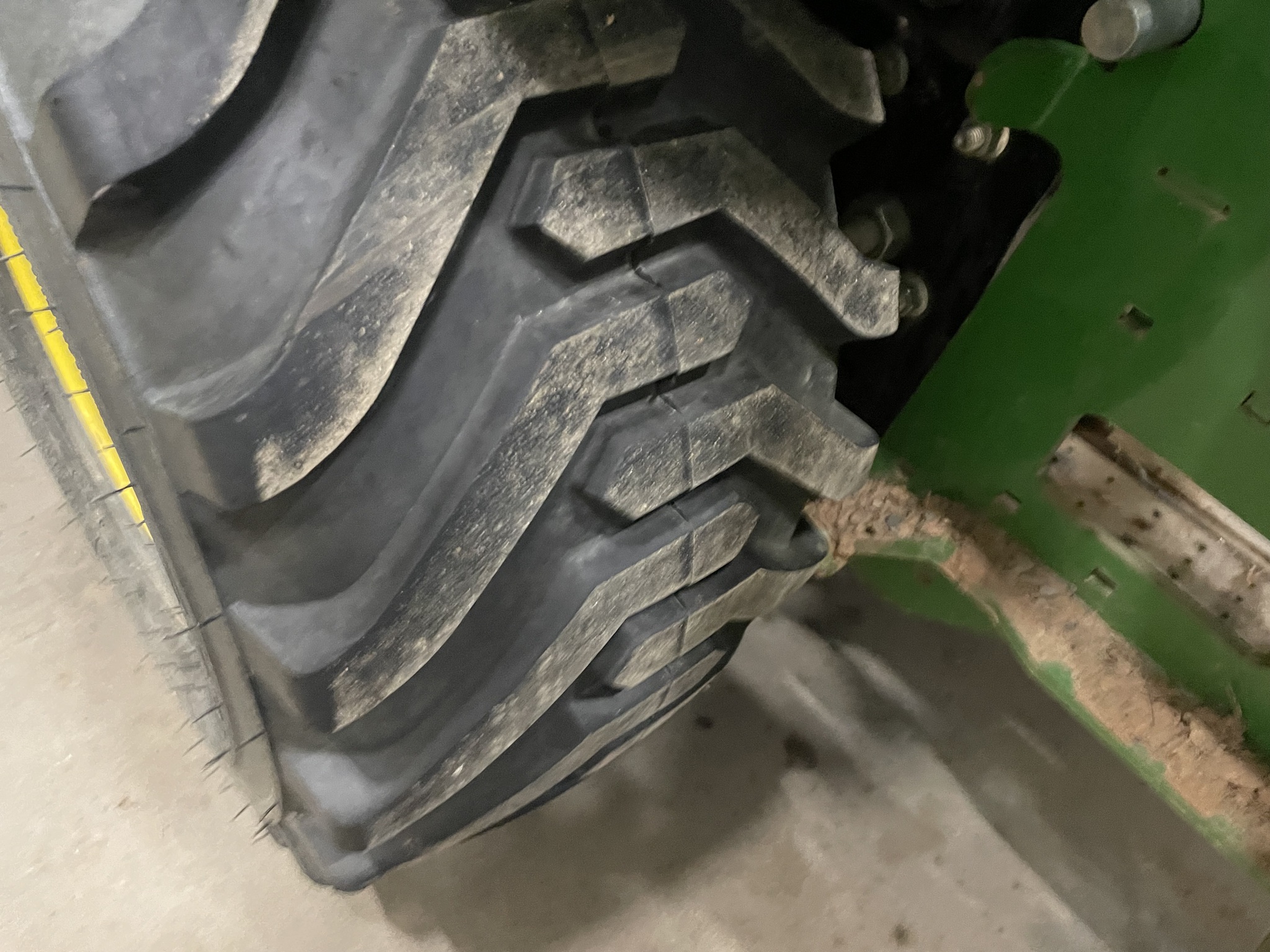 2023 John Deere 1025R Image 9