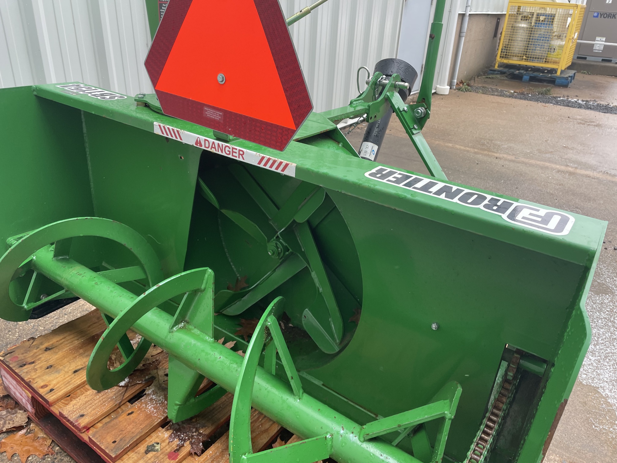 2023 John Deere 1025R Image 19