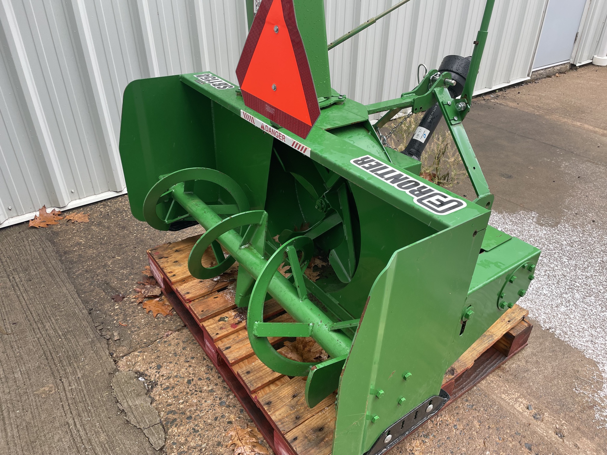 2023 John Deere 1025R Image 18