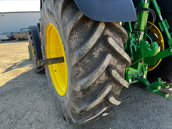2025 John Deere 6R 250