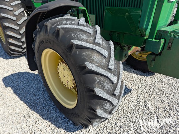 Photo of 1983 John Deere 4650