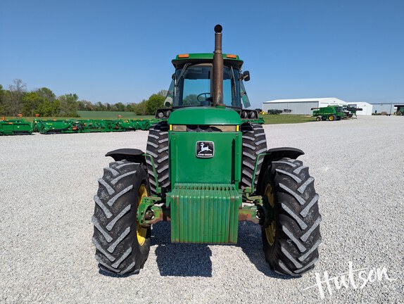 Photo of 1983 John Deere 4650