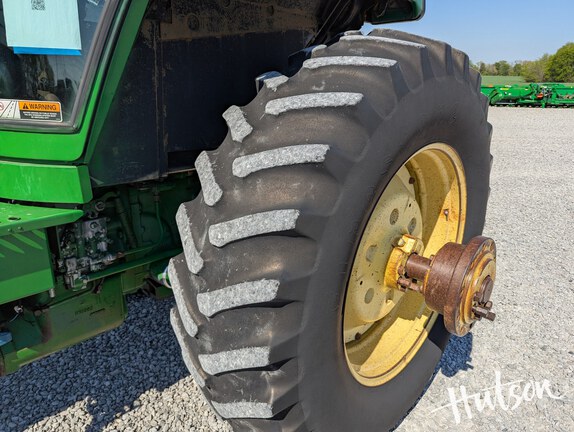 Photo of 1983 John Deere 4650