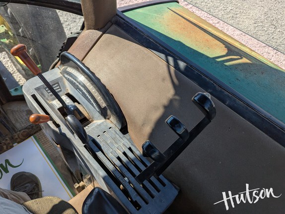 Photo of 1983 John Deere 4650