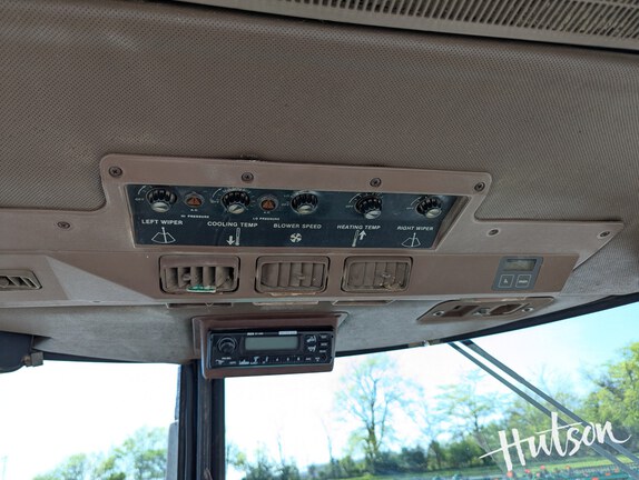 Photo of 1983 John Deere 4650