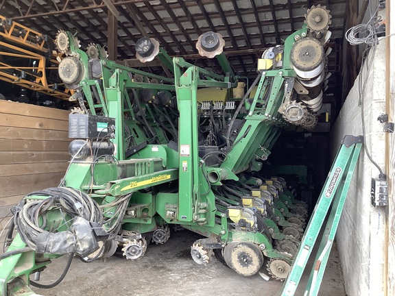 Photo of 2010 John Deere 1790