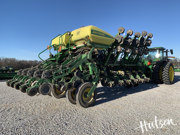 Photo of 2010 John Deere 1790