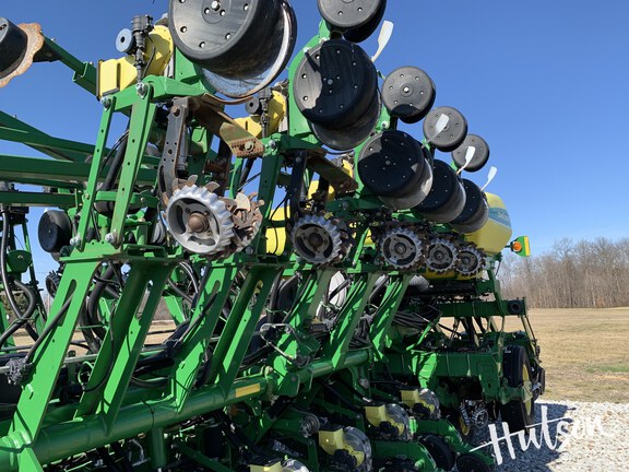 Photo of 2010 John Deere 1790