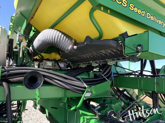 Photo of 2010 John Deere 1790