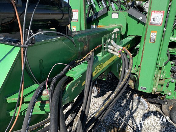 Photo of 2010 John Deere 1790