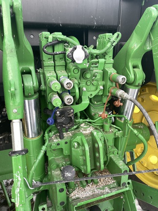 2025 John Deere 6M 155 - Photo7